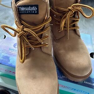 Bass Tan Ankle Boots with Suede Finish and Brass Eyelets